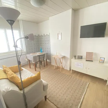 Appt Av De La *